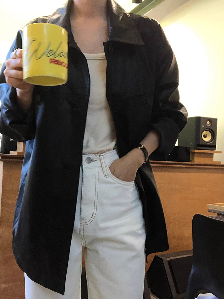 Chic Vintage Sle Double Row Button Loose PU Leather Jaet Motorcycle Clothes Outerwear for Women Autumn New Arrival