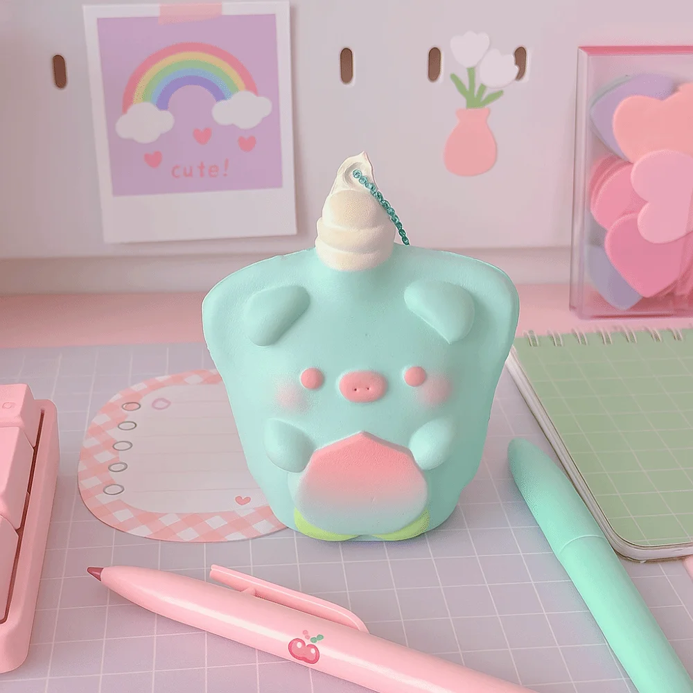 Textura molhada pequeno porco squeeze brinquedo bonito design original liberação lento rebote brinquedo material de borracha dos desenhos animados macio brinquedo de borracha casa
