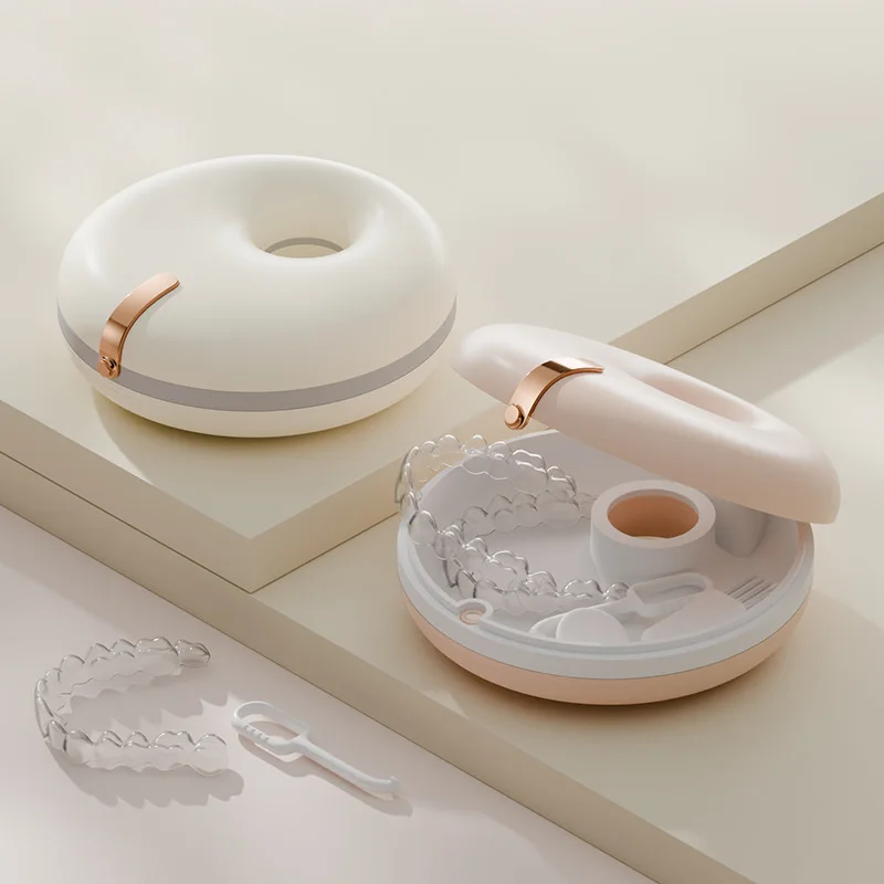 

Braces box Invisible braces box Holder Storage box Put orthodontic teeth braces box with you