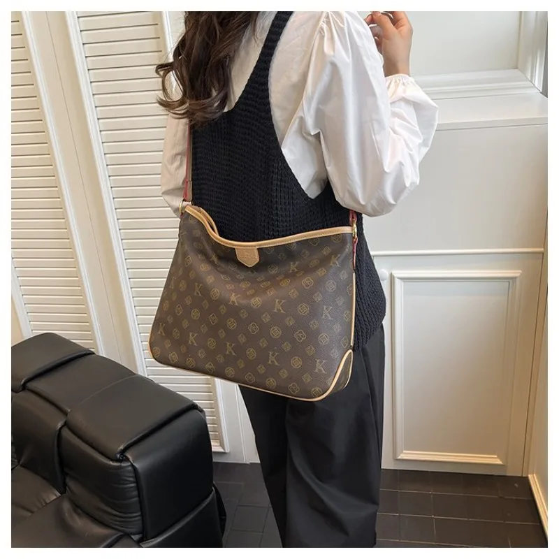 

Luxury Vintage Inspired Tote Crossbody Shoulder Parisian Style Also Functions As A High-End And Roomy Diaper Bag