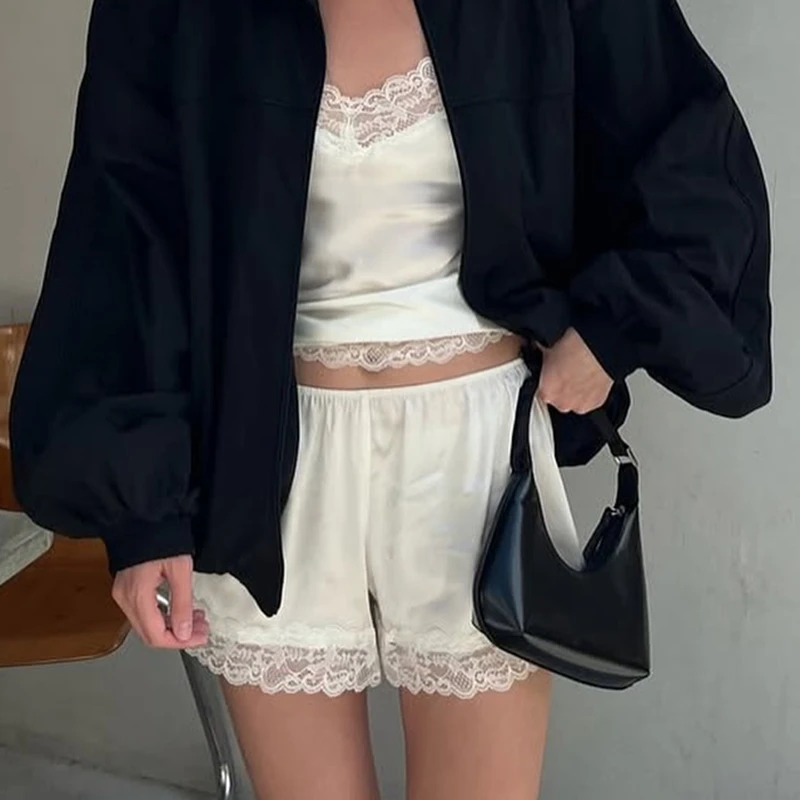 エレガントな女性用ショートパンツセット 夏用 無地 ノースリーブ レーストリム タンクトップとショートパンツの2点セット