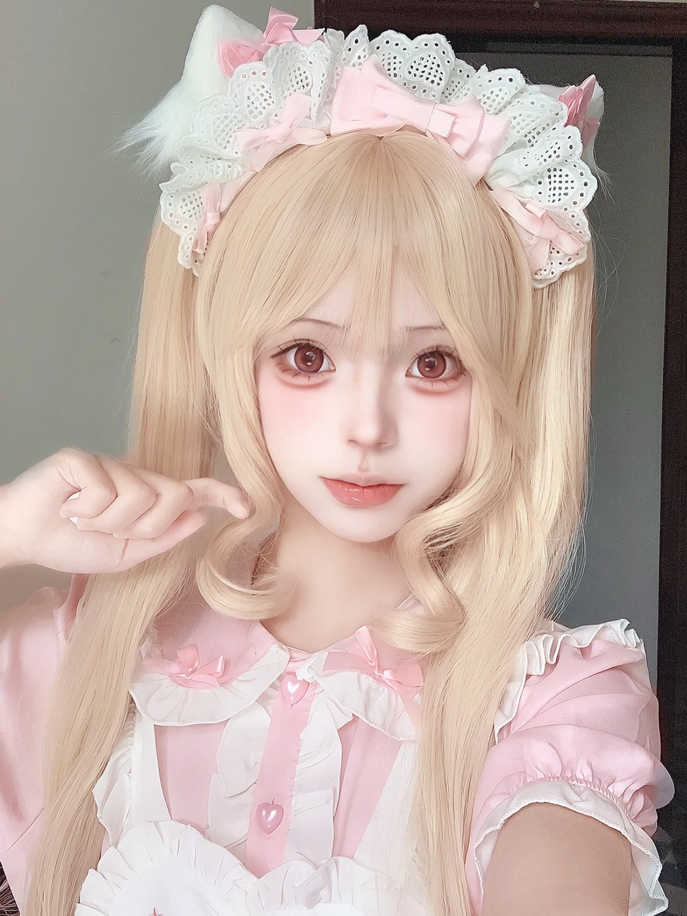 

Double ponytail Lolita wig, long straight blonde hair with a slightly curled tail, bangs, long straight blonde hair, anime costu