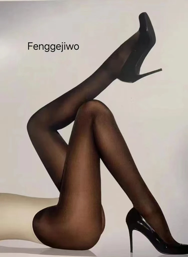 Fenggejiwo thin coffee colored anti hook silk pantyhose, beautiful leg shaping, solid color looks good