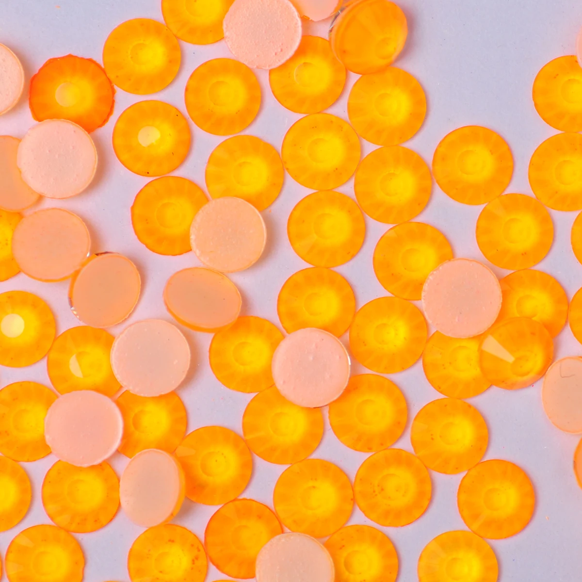 PUBRILEX Leuchtende/Fluoreszierende Farben Nicht-Hotfix Strasssteine Flache Glassteine für Nagelkunst, Kleidungsstücke und Dekorationen – Detail 7