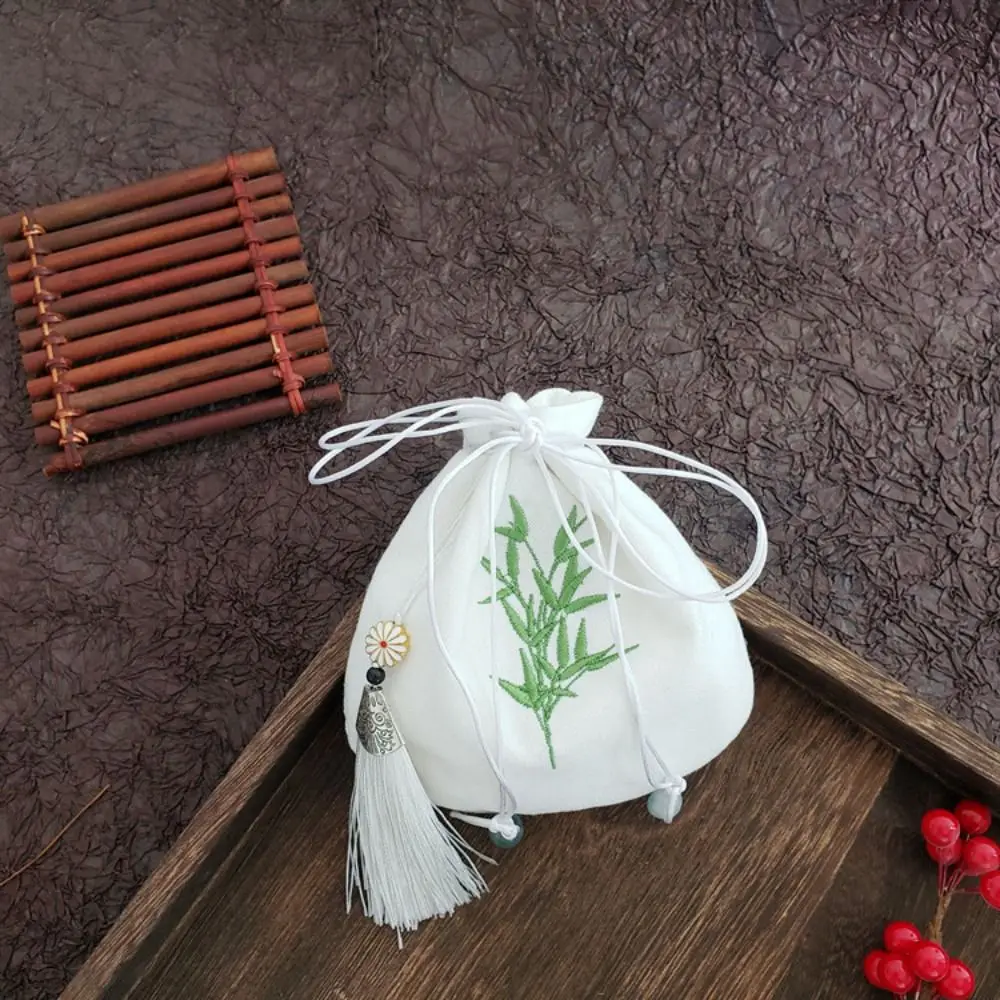 Leaf Embroidery Tassel Drawstring Bag Beaded Mini Coin Purse Chinese Style Sachet Korean Style Jewelry Packing Bag