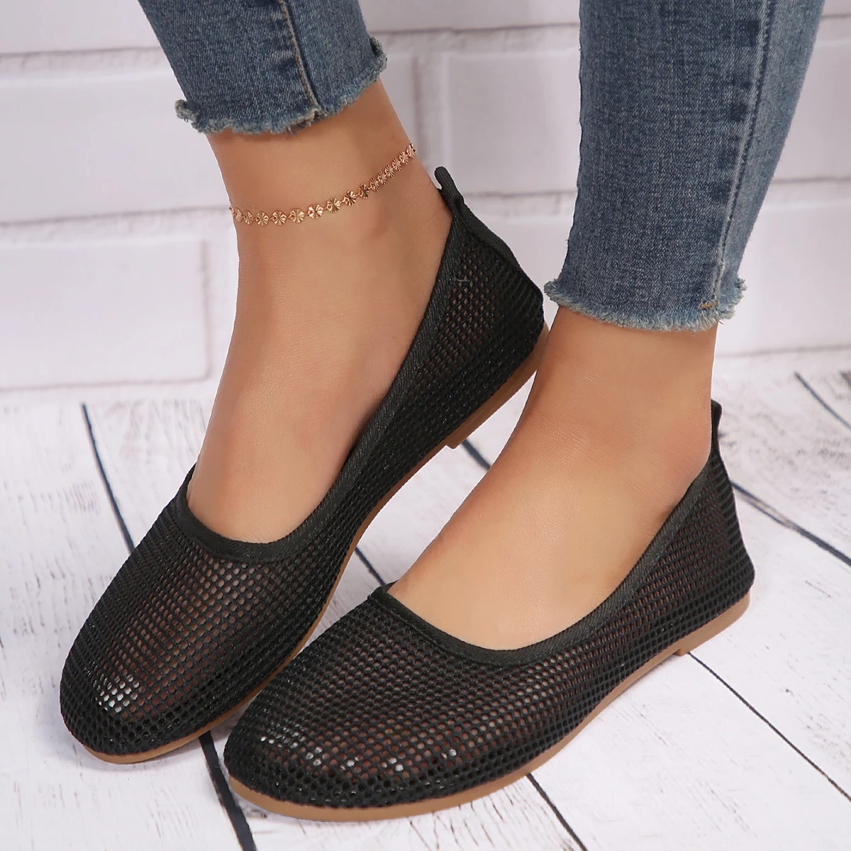 

SummerNewSquareHeadedMeshBreathableHollowShallowMouthComfortableExternalWearLargeSingleShoesforWomen