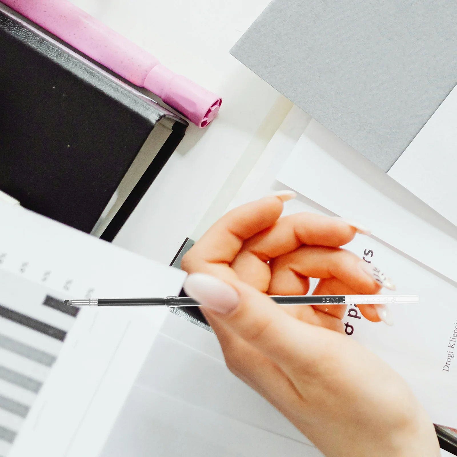 100 قطعة عبوات أقلام حبر جاف قابلة للسحب طرف متوسط 0.7 مللي متر حبر أسود تدفق سلس سريع الجفاف بديل لكتابة مكتب المدرسة