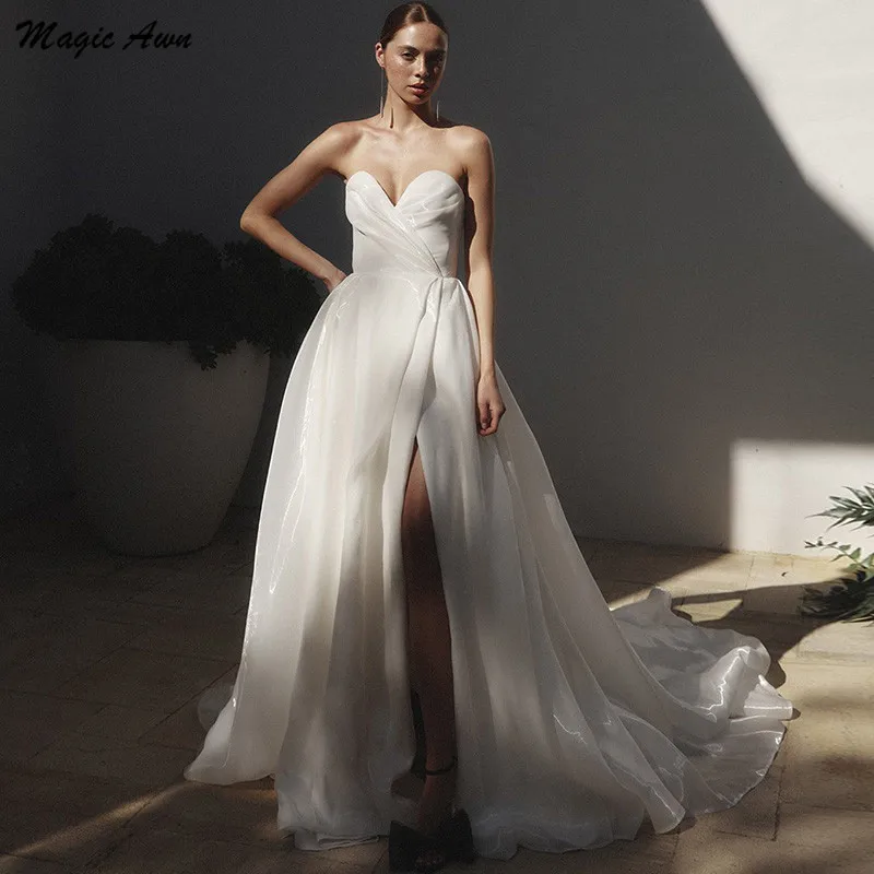 

Magic Awn Bohemian Wedding Dresses Side Slit Organza Sweethaert White Puffy Country Bridal Gowns A-Line For Women Robes Mariage