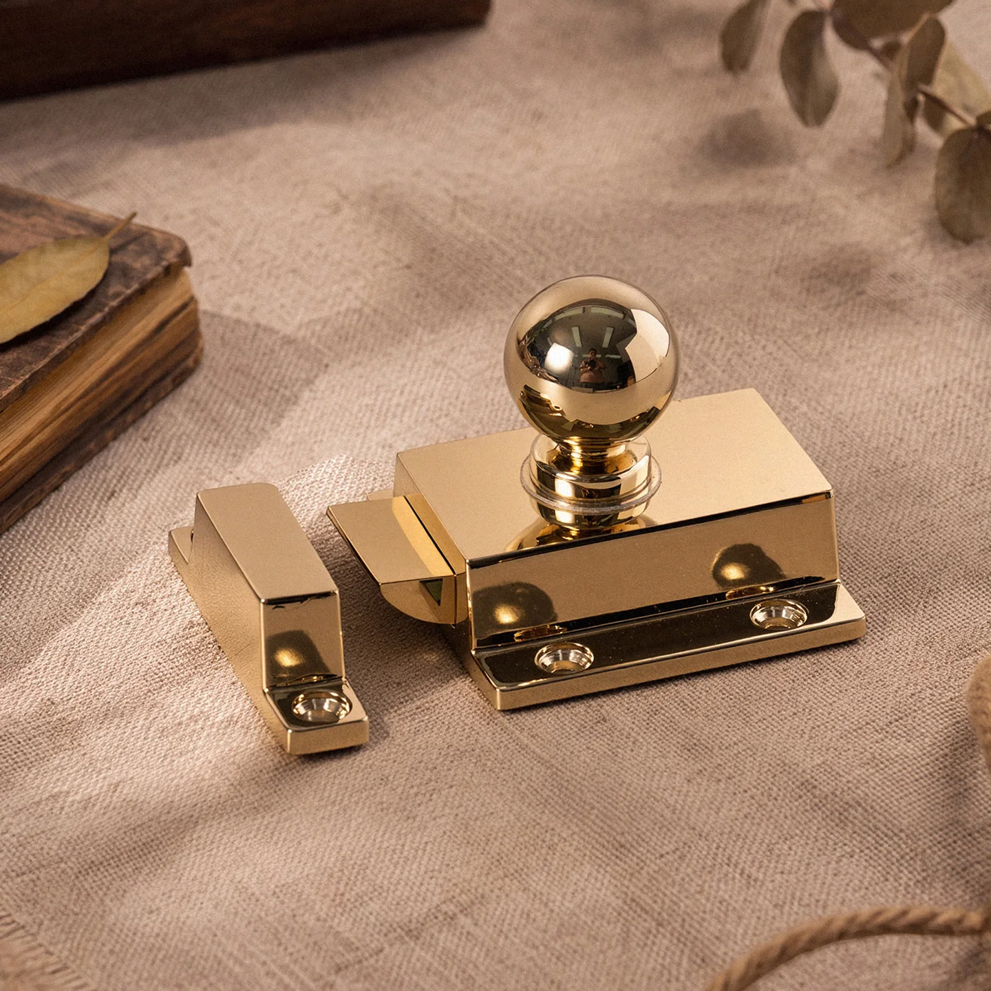 DOOROOM Solid Brass Bolt Door  Retro Style Latch Security Locks Buckle Cabinet Door Handles Wine Cabinet Door Latch