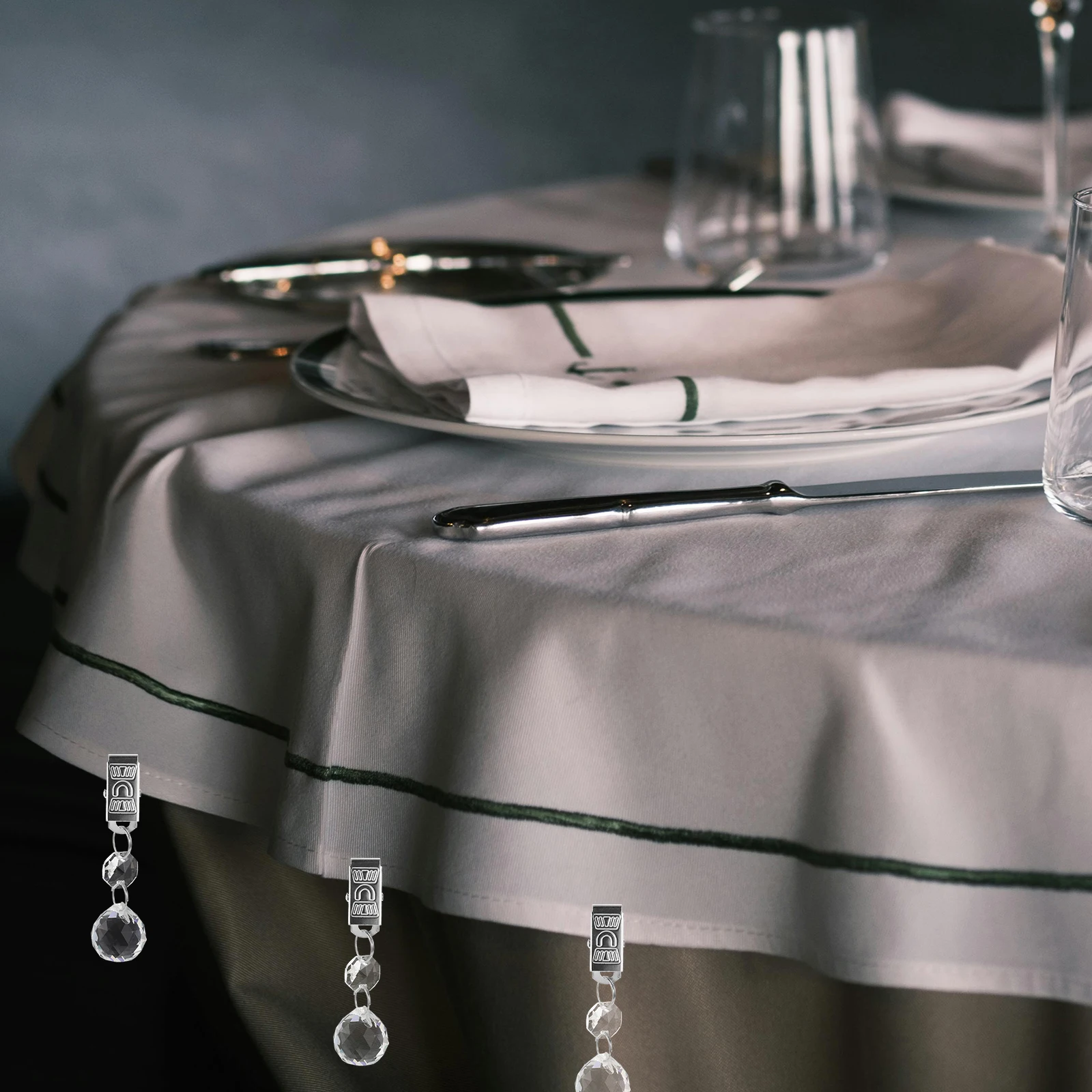 

12pcs Crystal Teardrop Tablecloth Weights Heavy Duty Metal Clips Decorative Pendant Outdoor Picnic Tables Home Hotel Use Water