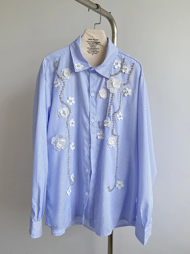 [EAM] Women Blue Striped Flower Nailed Big Size Blouse New Lapel Long Sleeve Shirt Fashion Tide Spring Autumn 2024 1DH8158