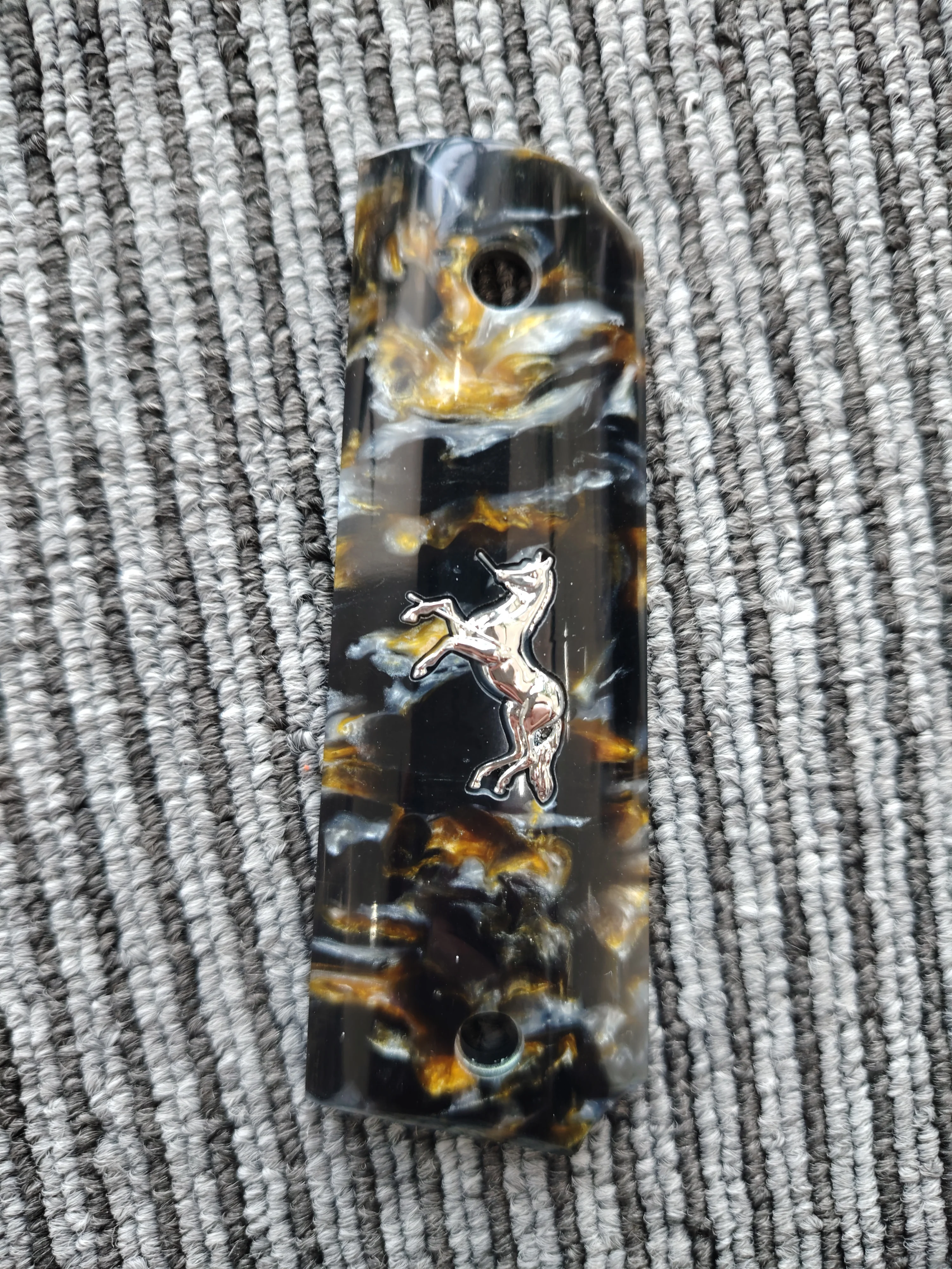 1911 Grips Full Size, goudbruine parelmoer met zilveren paard, geschikt voor Colt, Kimber, Springfield, Remington, Rock Island, Government Commander