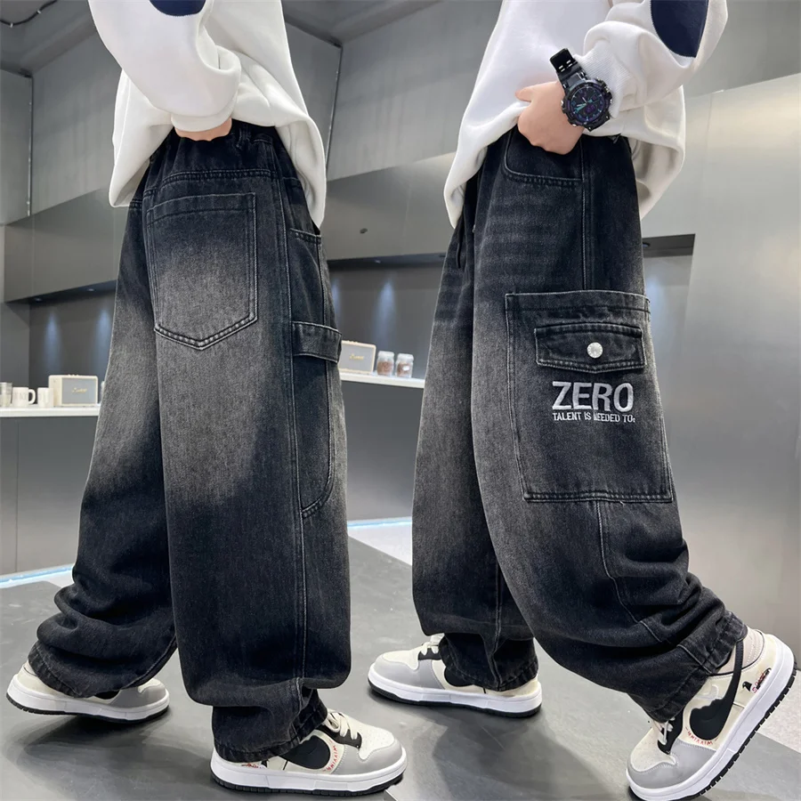 

Children's Loose Fit Dark Grey Distressed Cargo Jeans For Boys Streetwear Denim Pants With Letter Kids Autumn Baggy Trousers