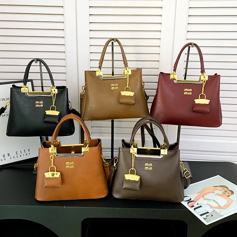 

Элегантная сумка через плечо, новинка 2023 года для женщин, роскошная сумка через плечо из мягкой кожи, модная большая сумка для всех случаев