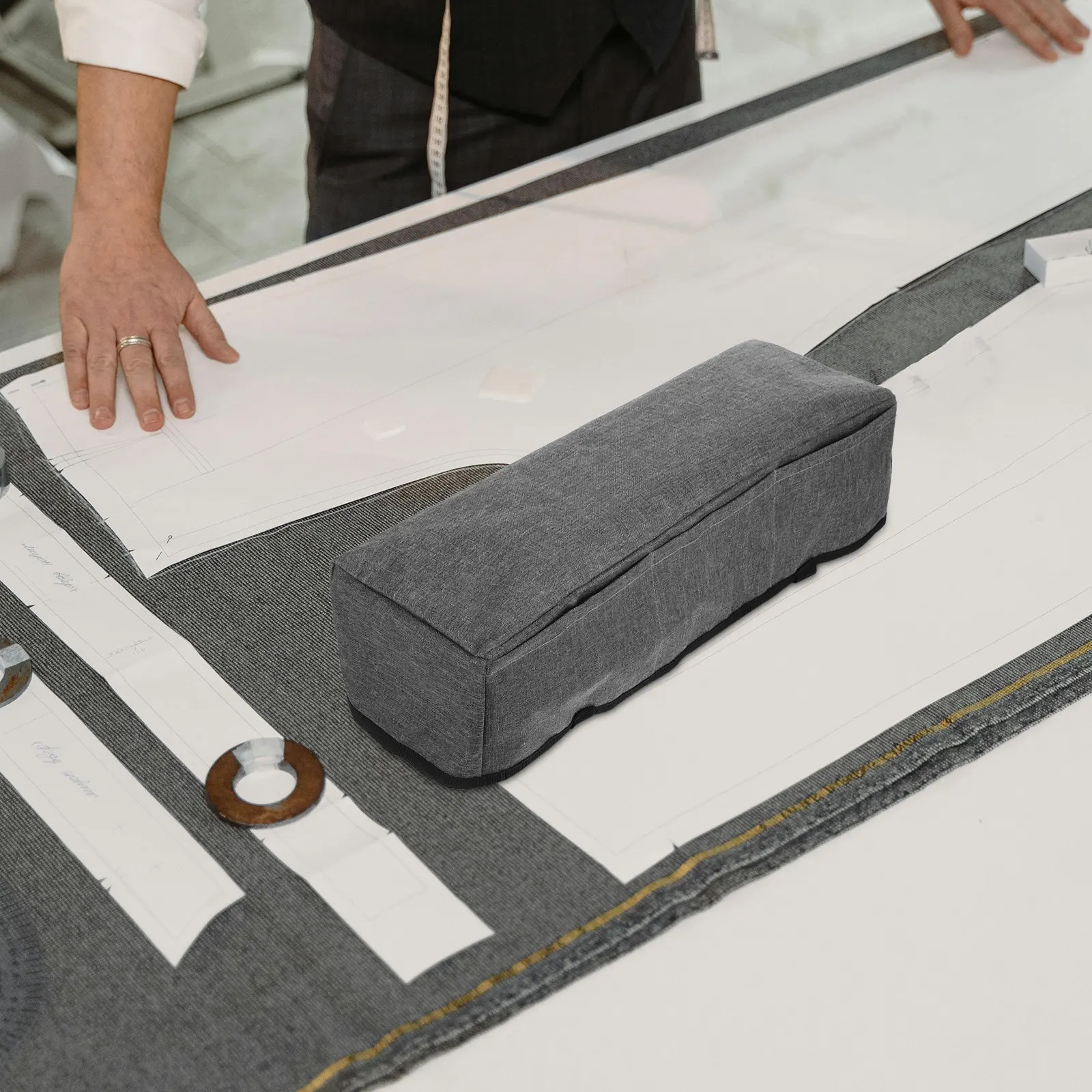 

Cutting Machine Cover Dustproof Protective Sleeve with 3 Pockets Tool Storage for DIY Crafting Machine Accessories Organizer