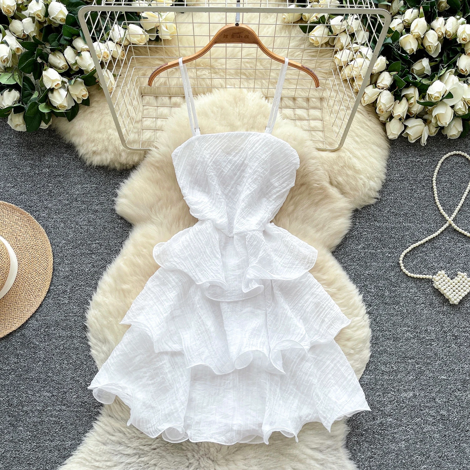 Chique vintage sem costas fino plissado em camadas vestido coreano moda vestido de verão roupas femininas mini vestido