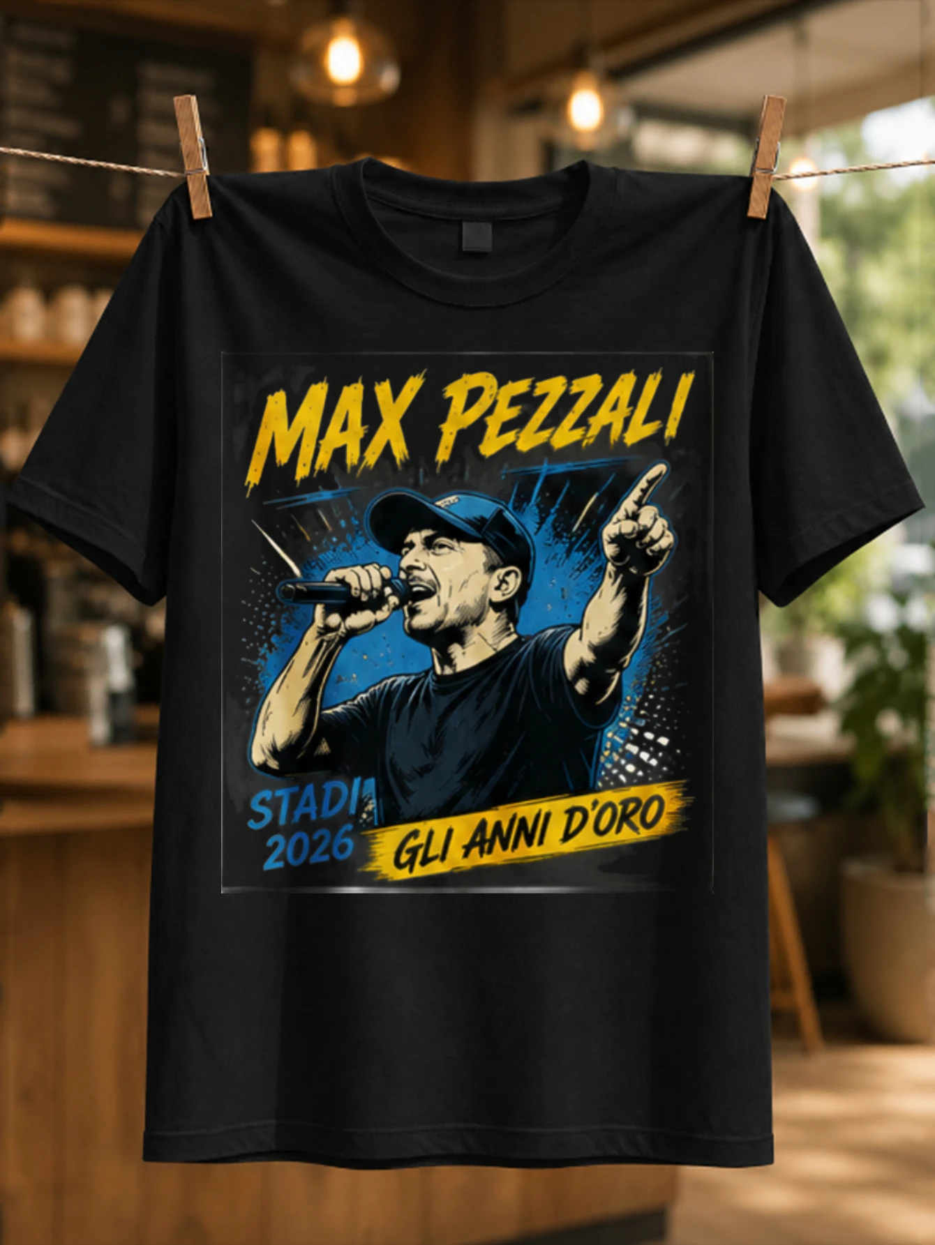 Singer comic stage portrait with microphone pointing pose and Gli Anni Oro Stadi 2026 text Unisex  Unisex All T-Shirt