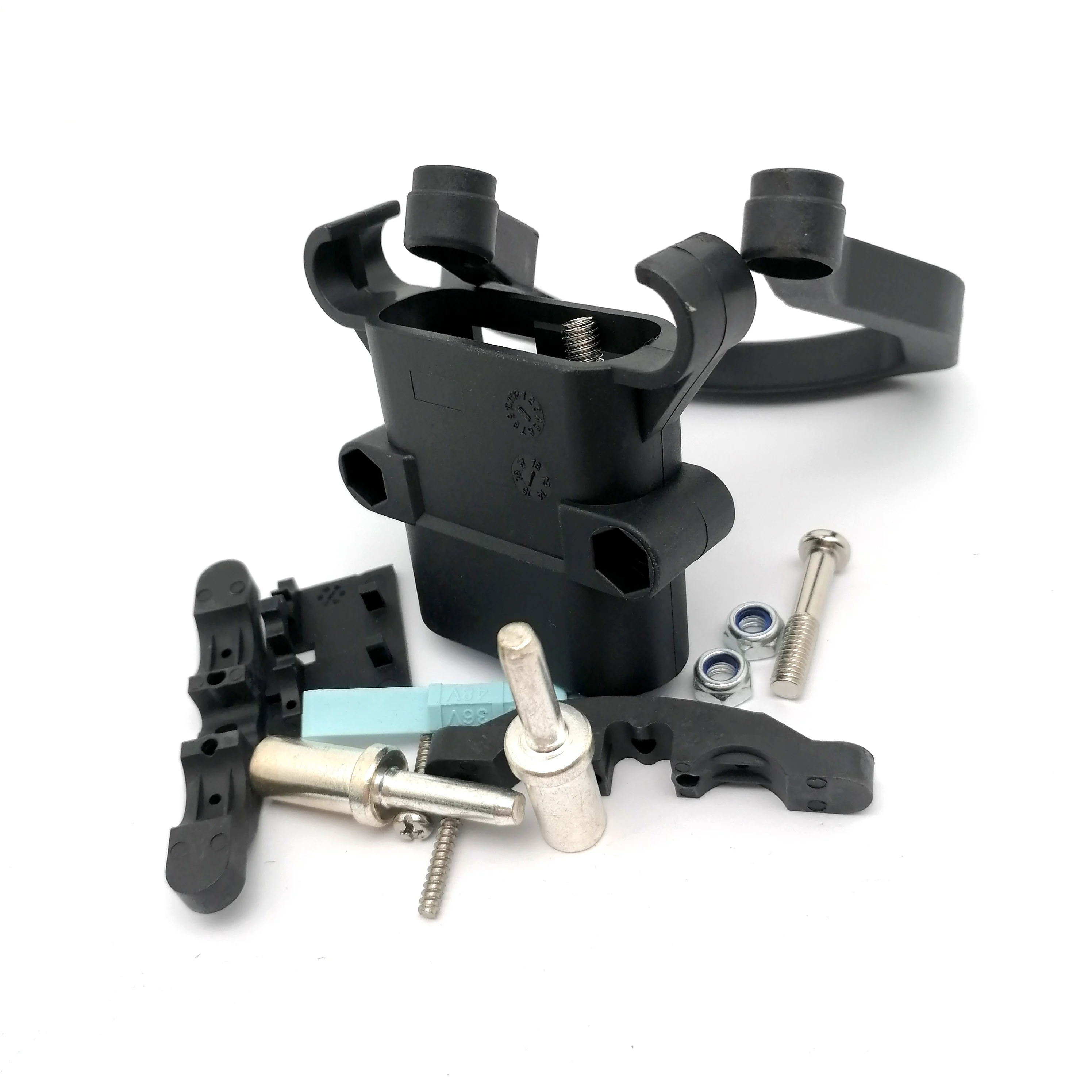 

Разъем для аккумулятора вилочного погрузчика Linde, 80 А, штекер с ручкой 7915003301 | Оригинальная запасная часть для электрических вилочных погрузчиков Linde