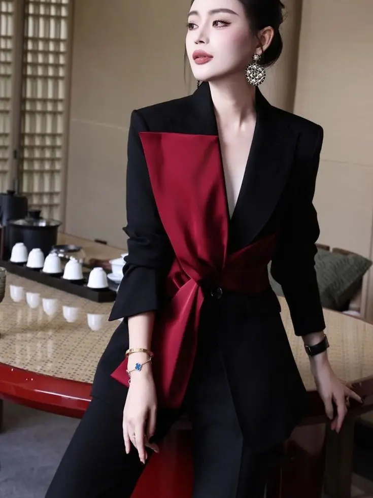 Elegant Color Block Slimming Suit Set for Women High Waist V-Neck Long Sleeve Button up Fashionable Spring Two-Piece Ensemble