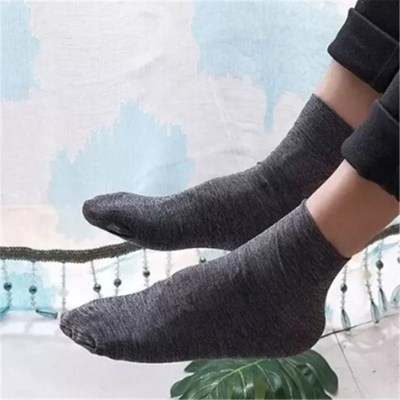 1 Pairs to 3 Pairs New Summer Ice Thin Men\'s Socks Breathable Casual Business Men Socks Fashion Male Elastic Sports Socks