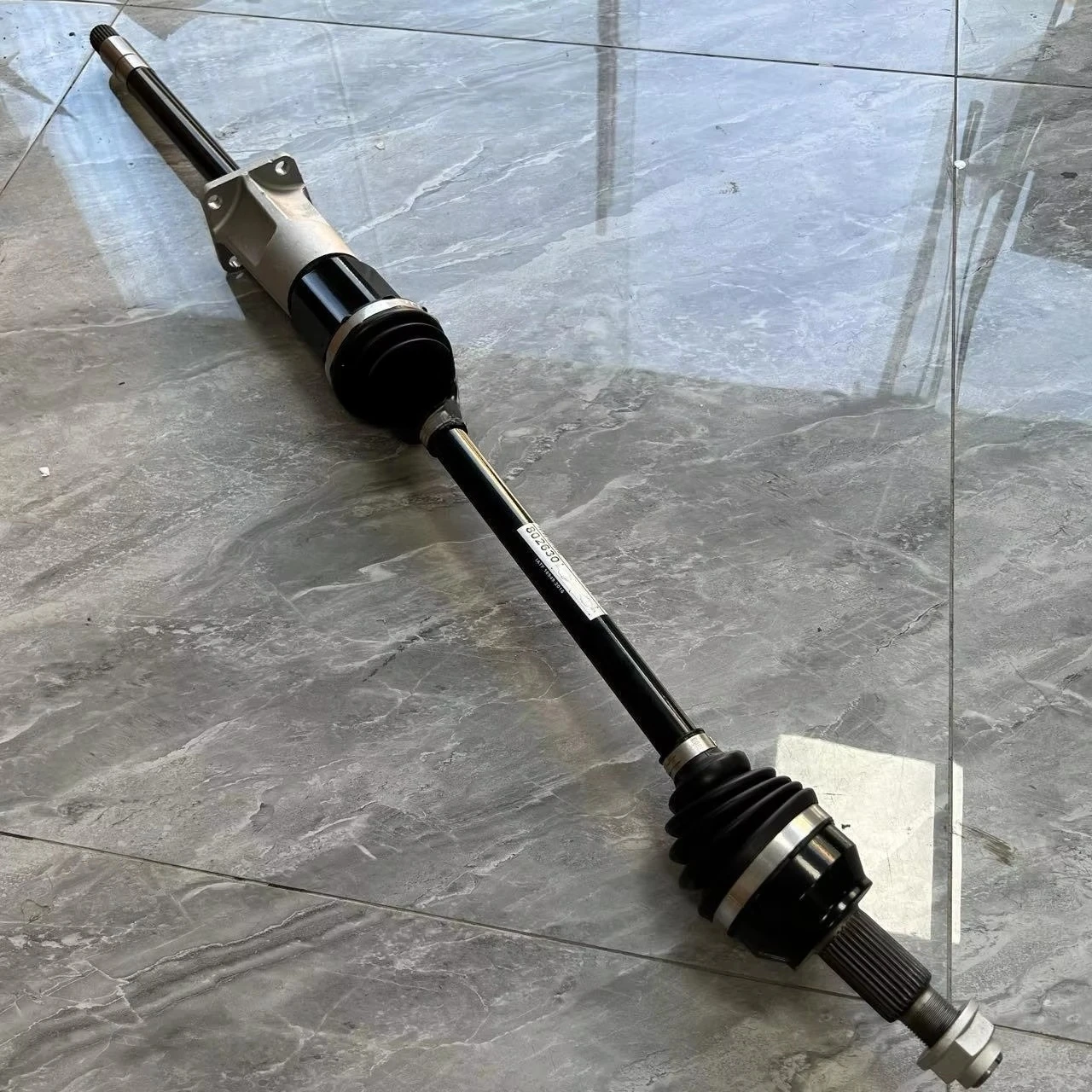 

670032034 LH AXLE SHAFT ASSEMBLY For Maserati Ghibli, Levante, Quattroporte M156 M157 M161