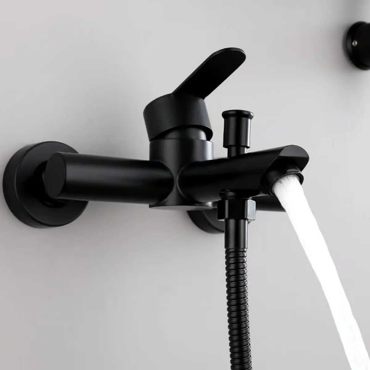 Thumbnail 3 - #75 Compare Bathtub Faucets Before You Buy