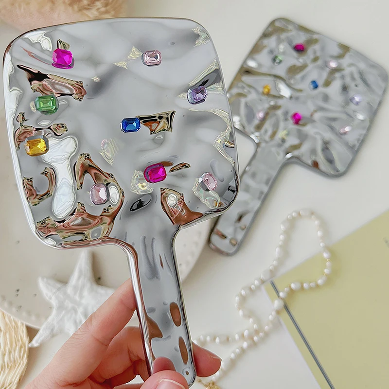 مرآة مربعة الشكل سائلة صغيرة محمولة باليد لسطح المكتب مرآة ماكياج التجميل للسفر مرآة تجميل محمولة معدنية لحقيبة اليد