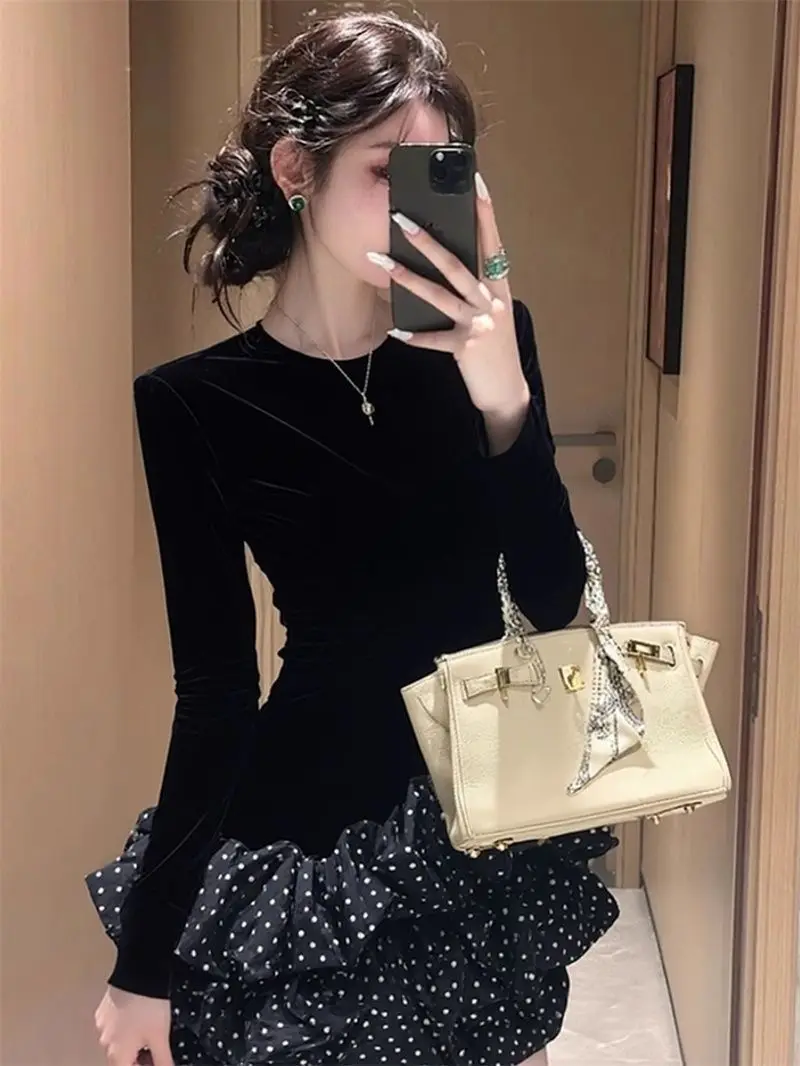 Abito in velluto impiombato con boccioli floreali per l'autunno e l'inverno, capispalla squisiti con gonna avvolta sul braccio