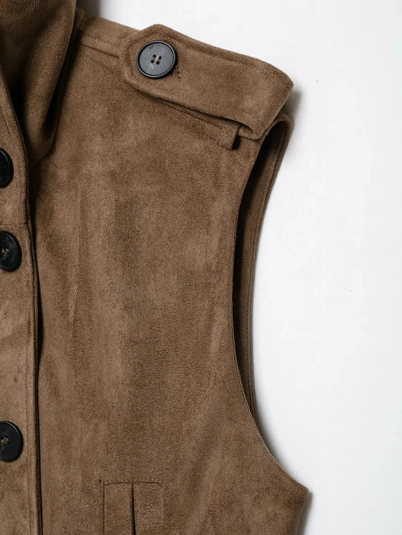 KONDALA Vintage Casual Chic Damen Wildlederweste Khaki Stehkragen Ärmellos Doppelreihig mit Taschen und Gürtel Modische Weste 2026 – Detail 10
