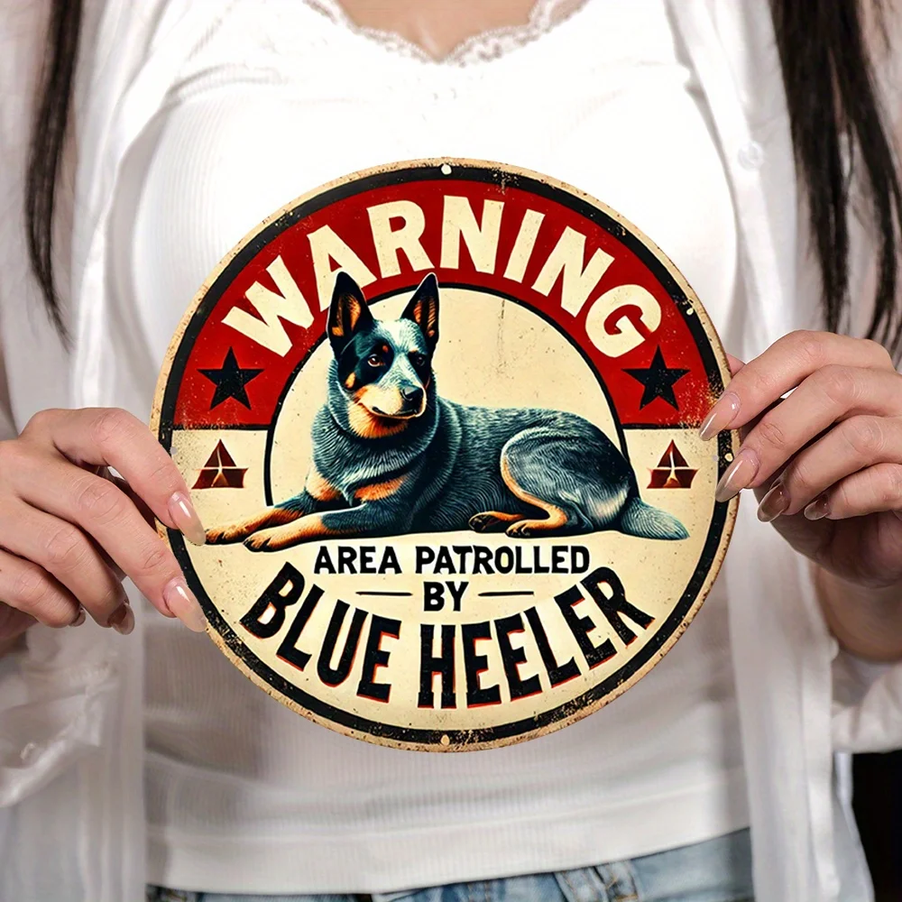 لوحة فنية جدارية مسطحة، قطعة واحدة من الكعب الأزرق العتيق - لوحة معدنية ريفية مستديرة من الألومنيوم مقاس 7.8 بوصة مع رسم توضيحي للكلاب والأحمر #5