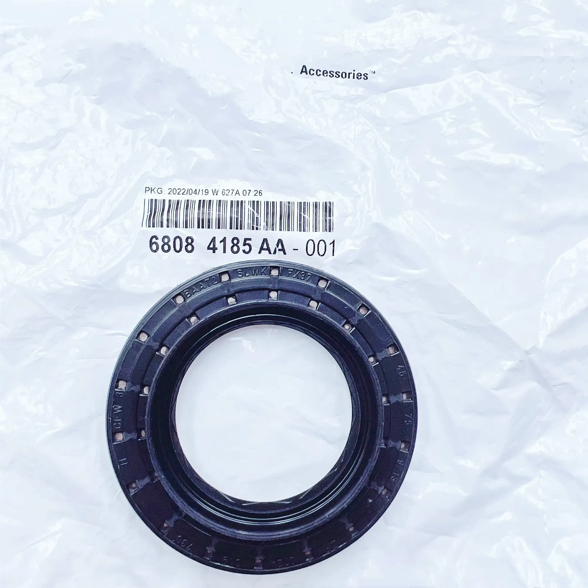 Original Left Front Output Shaft Oil Seal (Left Front Half Shaft Oil Seal) 68084185AA Suitable for: Grand Cherokee, Dodge Charge