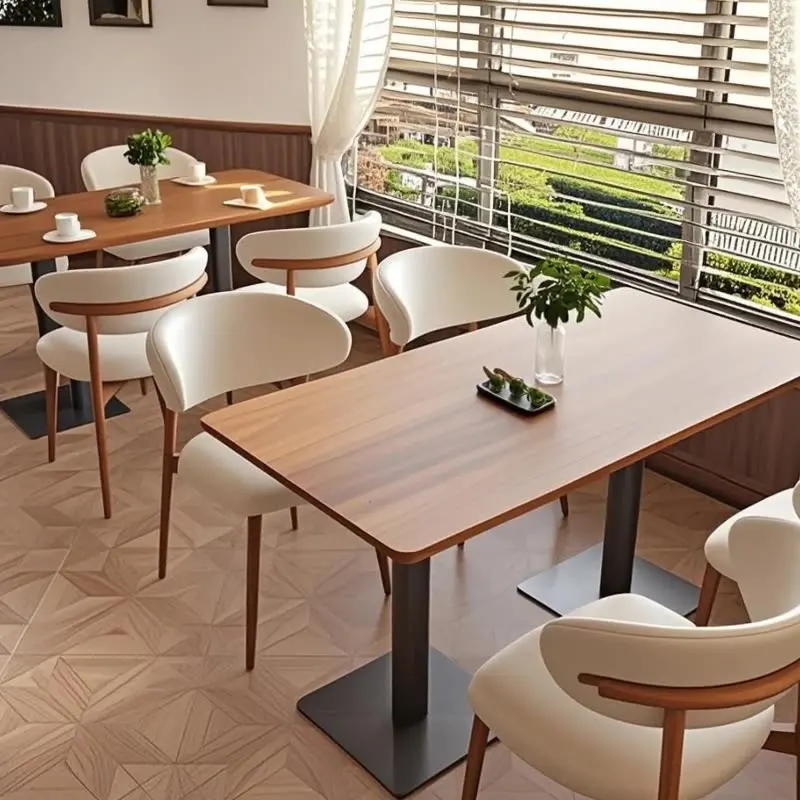 ชุดเก้าอี้และโต๊ะโรงแรมหรูทันสมัยสำหรับเฟอร์นิเจอร์ร้านอาหาร เก้าอี้และโต๊ะร้านอาหารตะวันตก เก้าอี้ร้านกาแฟ เก้าอี้ไม้เนื้อแข็ง