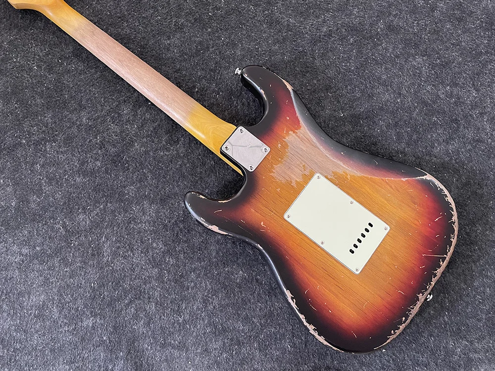 High-quality vintage style electric guitar Alder body Maple neck Rosewood fretboard Free shipping view 4