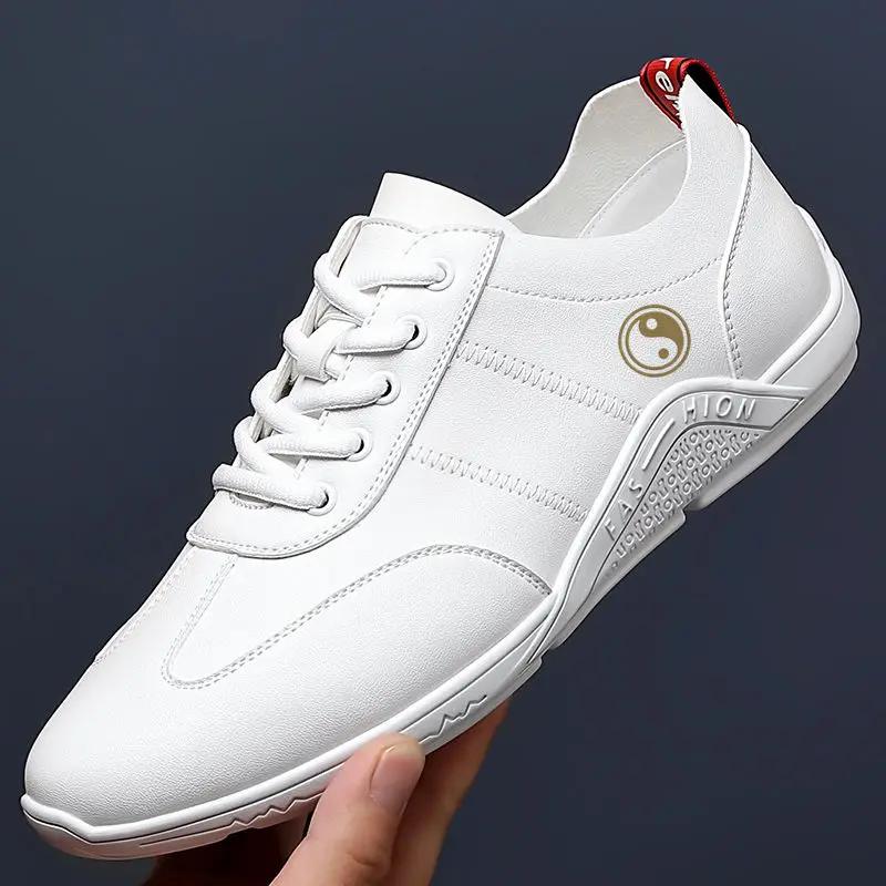 

Hot Sale Martial Arts Shoes Unisex Performance Taiji Shoes Men and Women Leather Taekwondo Shoes Couple Very Good