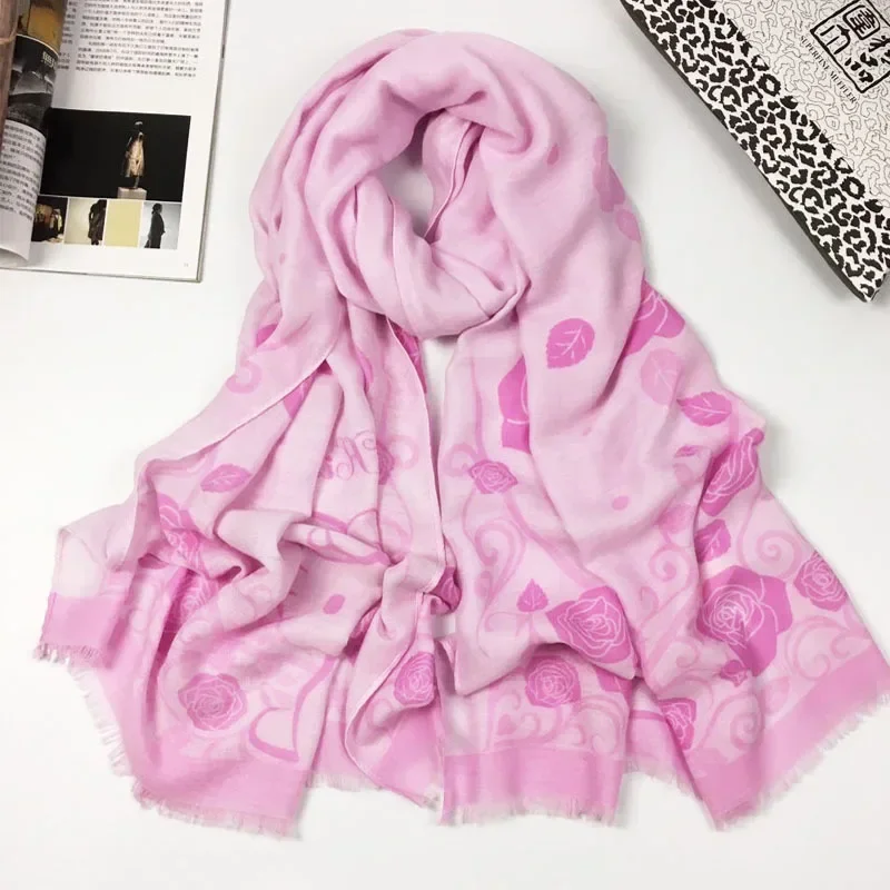 Sanrio Hello Kitty Scarve Shawls Autumn Winter Kawaii Warm Scarves Cartoon Sweet Lady Tassel Shawl Wraps Travel Soft Cute Scarf