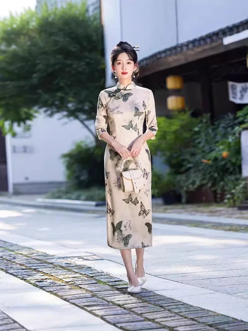 Täglich Cheong sam 2024 neuer chinesischer Stil verbessert Wildleder Schmetterling gedruckt Mädchen Cheong sam Qipao Kleid