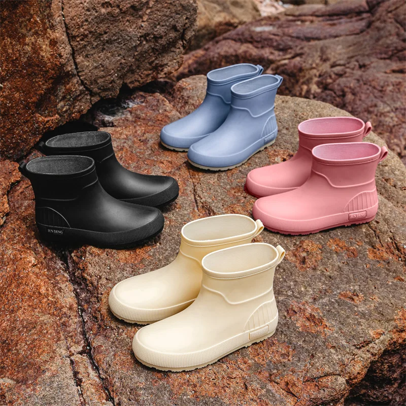 Trend wading rain shoes fashion women's rain boots waterproof shoes flat bottom non-slip women's water shoe cover rubber shoes