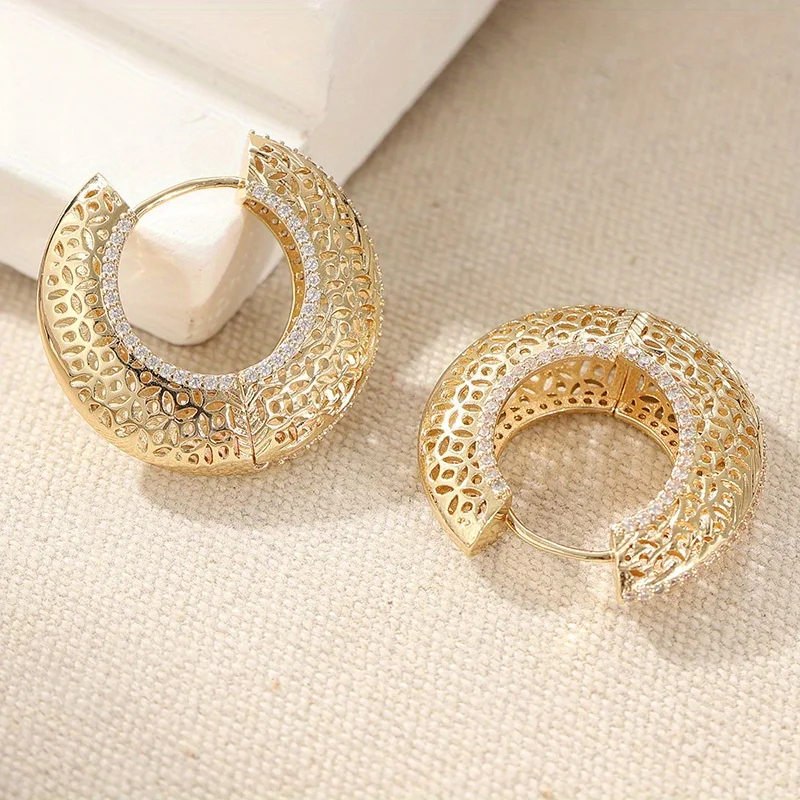 Goldene, runde, hohle Kupfer-Ohrringe für Damen, modisch, für den täglichen Gebrauch, Schmuckaccessoires, Geburtstage für Mädchen, Weihnachtsgeschenke – Detail 2
