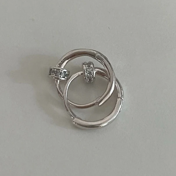 

Серьги-кольца женские круглые из серебра 925 пробы с цирконом