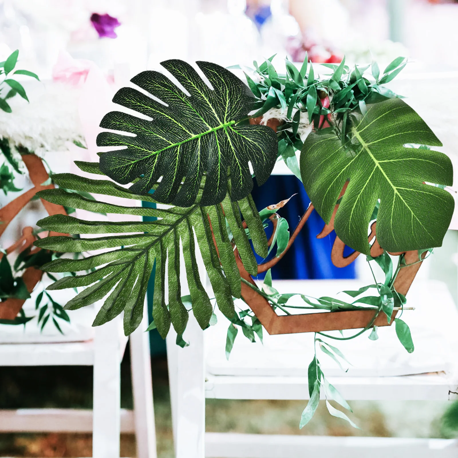 

Large Artificial Palm Leaves Set Reusable Green Silk Cloth Decorative Leaves for Home Party Decoration Beach Hawaiian DIY Flower