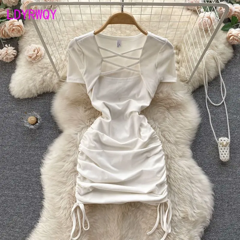 

2023 Summer Design Sense Hot Girls Slim Slim Square Collar Dress Short Sleeve Sexy Pulling Rope to Wrap Hip