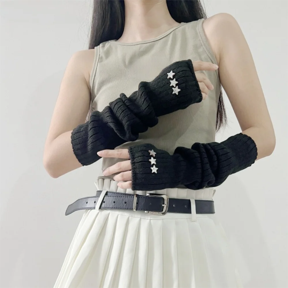 Guantes calentadores de brazo largos a la moda a prueba de frío con parche de pentagrama, guantes sin dedos tejidos con manga cálida para brazo para mujer