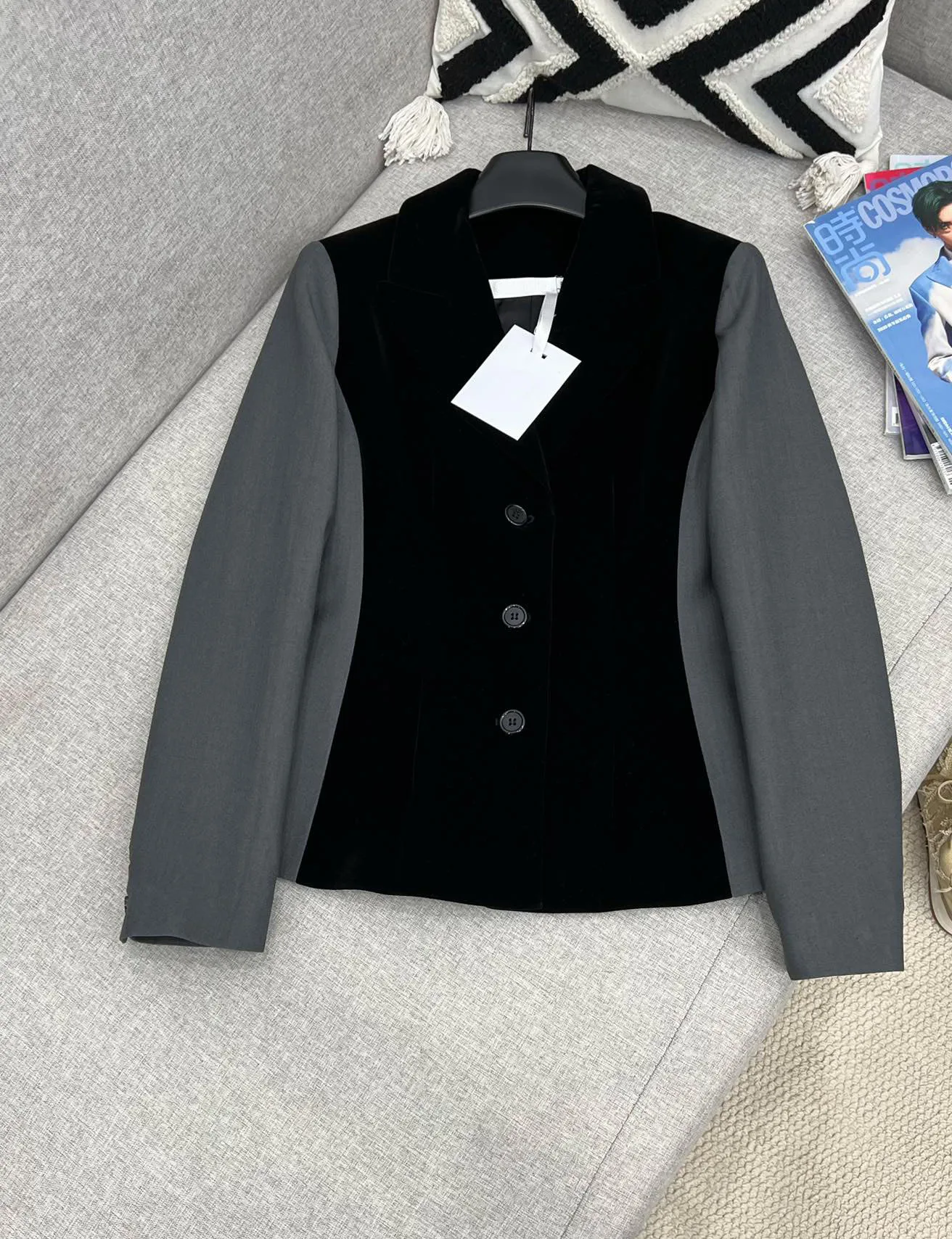 2024 Winter Fashion New Women's ClothingVelvet Stitching Premium Black Blazer 1001