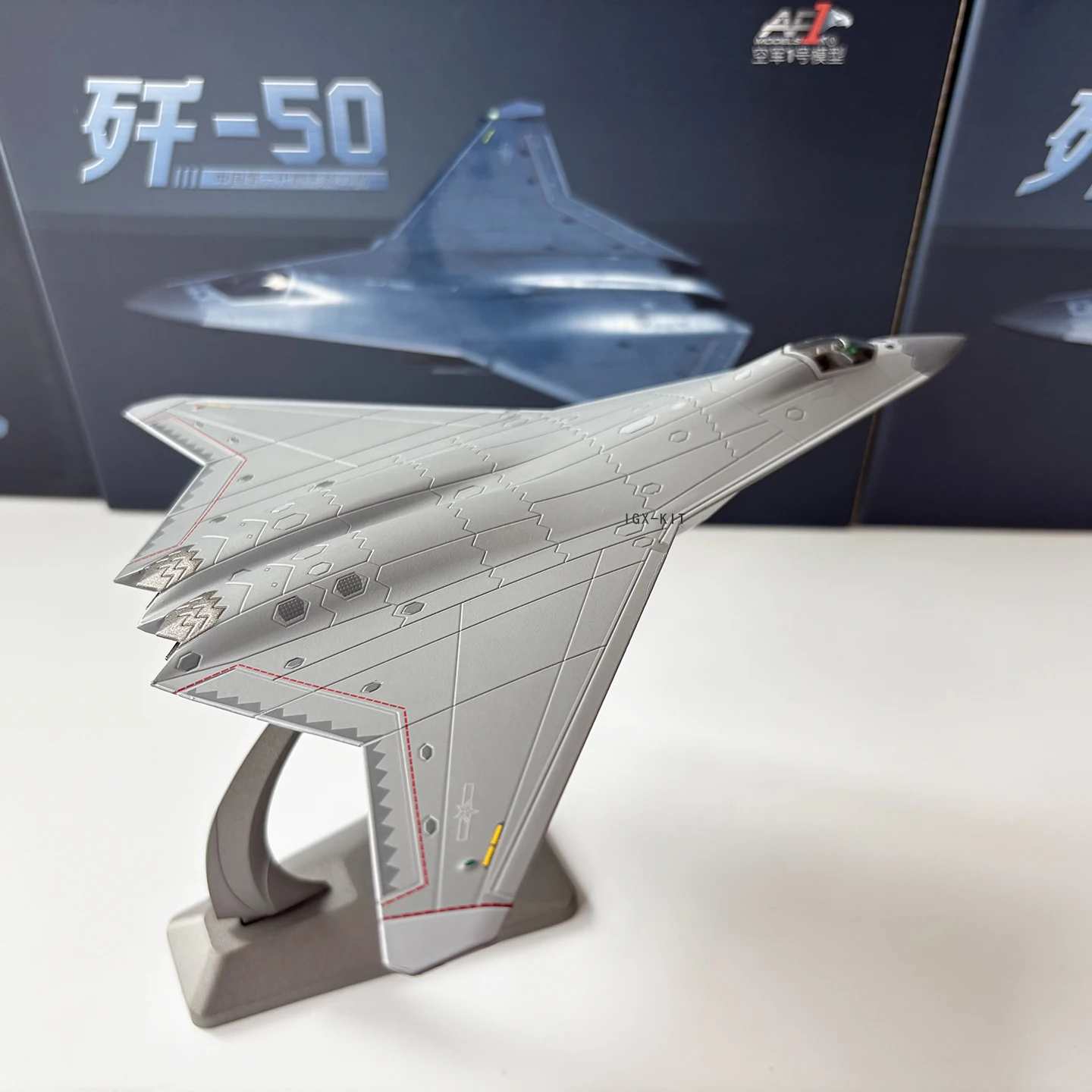 Escala 1:144 China J50 Fighter Jet J-50 avión militar de Metal juguete modelo colección ornamento