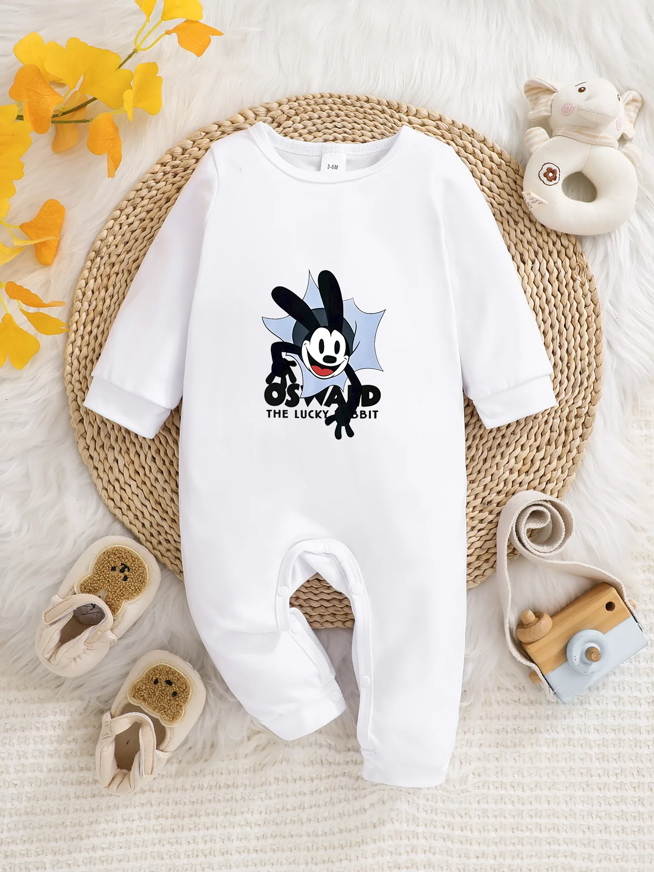 

【Официально лицензированный】 Комбинезон с длинными рукавами Disney Oswald the Lucky Rabbit Baby | Мягкая приятная для кожи ткань с принтом логотипа Освальда