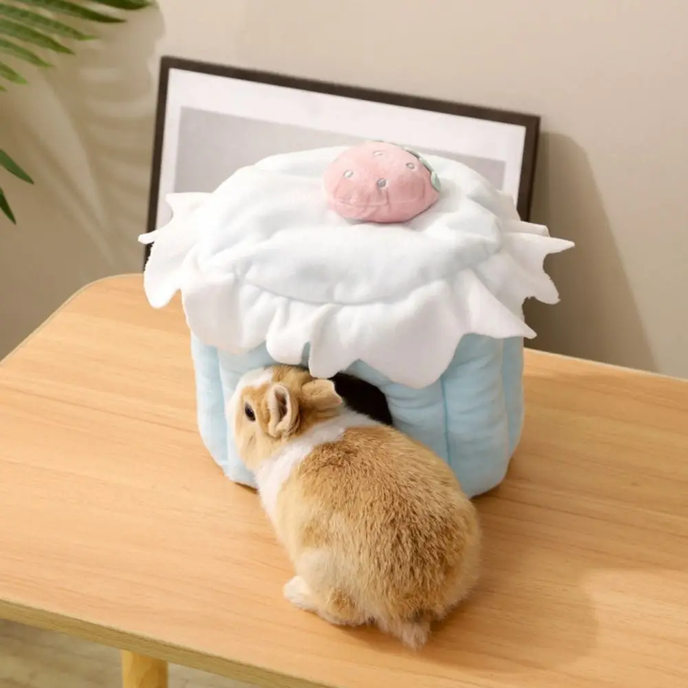 Cake Shape Pet Hideout House Soft Comfortable Hamster Bed Cave Strawberry Design Hamster Shelter House for Pet Cage