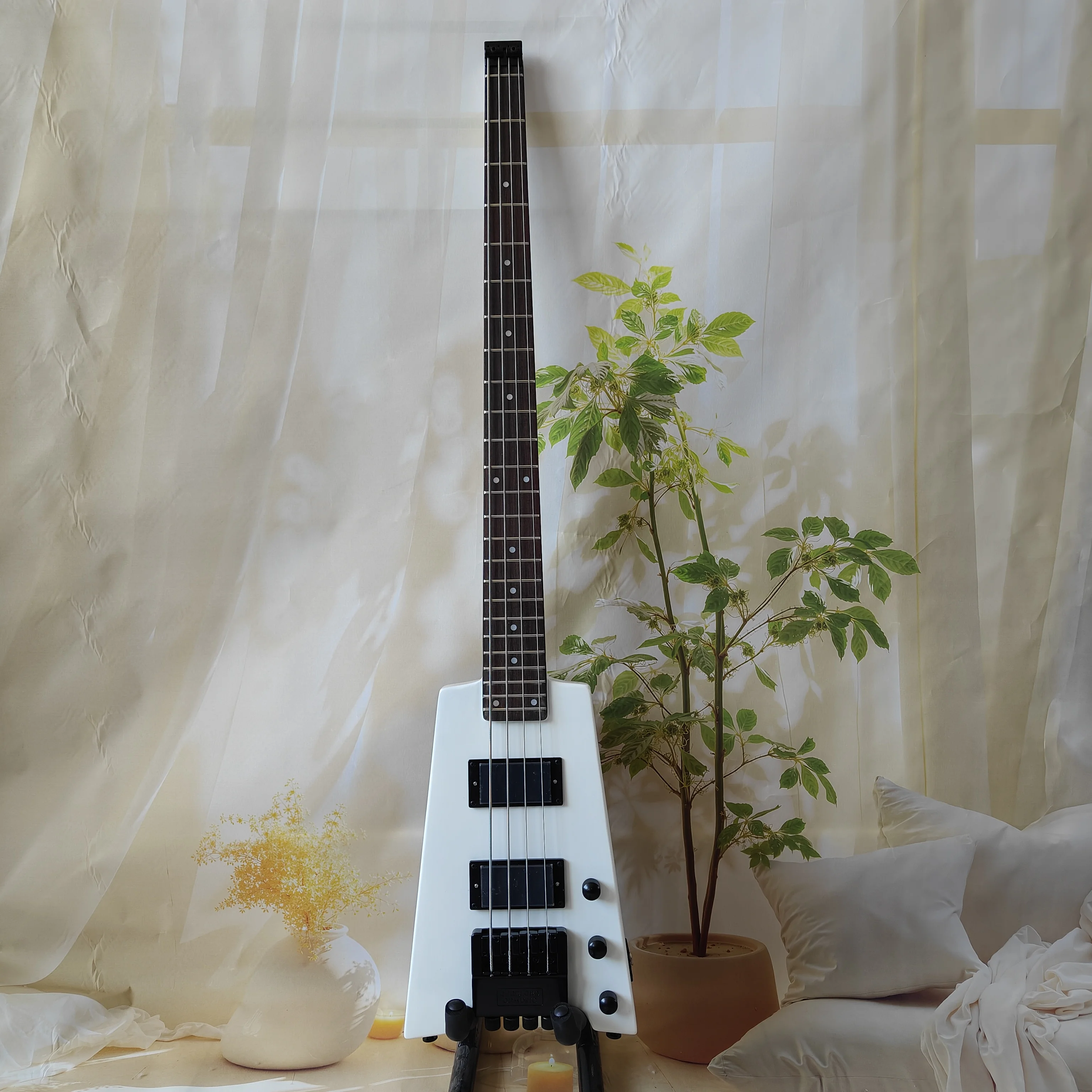 White Headless Bass, High-quality Pickups, Stainless Steel Frets, 4-string 25-fret