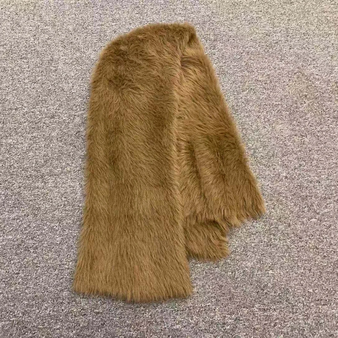 

Плюшевый шарф для женщин, зима 2025, новый стиль, нежный темперамент, однотонный теплый вязаный шарф на шею