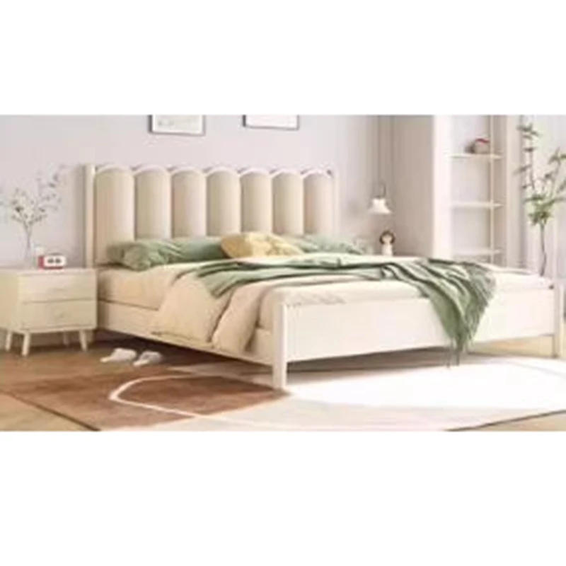 

Улица Вольтмерштрассе 23, 30165 Ганновер, Нижняя Саксония, Германия. Кровать кремового цвета, 150 см, на заказ.