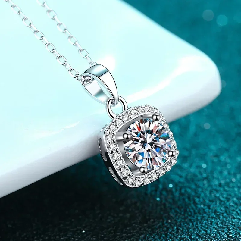 

Square Female 1/2ct Moissanite Pendant Classic Gifts, PT950 Platinum Necklace for Women Wedding Fine Jewelry GRA Certified